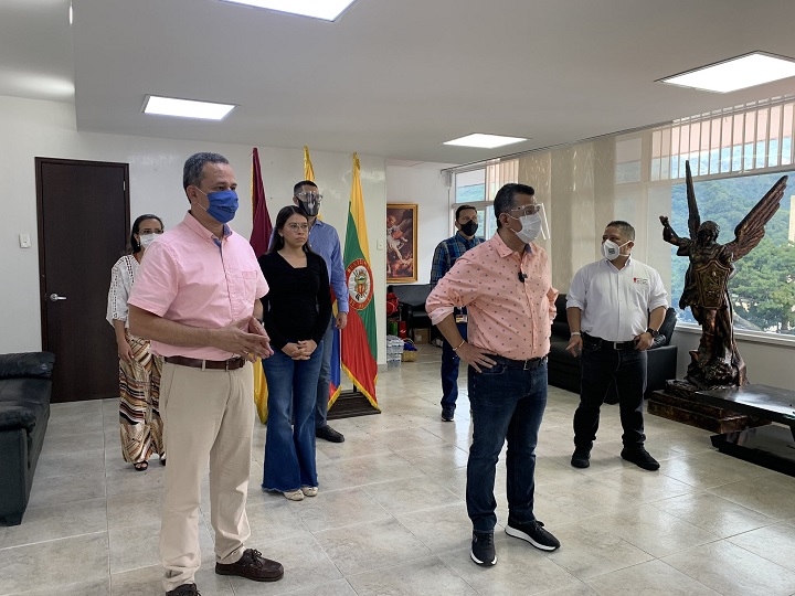 Gobernador Orozco decide matrícula cero para UT