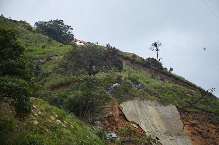 Deslizamiento no es en el Túnel de La Línea: Invías