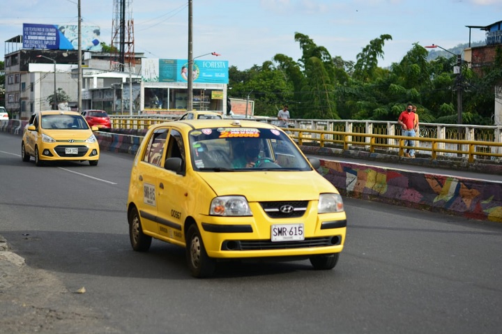Reducen al 80% la cantidad de taxis permitidos para operar en Ibagué