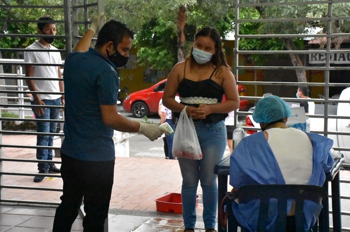 Vigilancia de protocolos de bioseguridad durante las pruebas ICFES