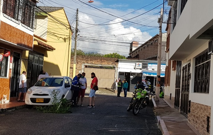 Exagerado operativo para imponer comparendos en barrio de Ibagué