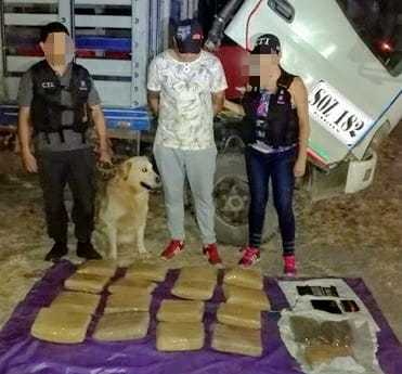 Llevaba 17 kilos de marihuana en camión robado y un juez lo envió a prisión