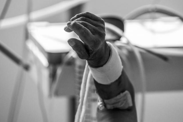 Mueren por coronavirus 16 personas de una misma familia