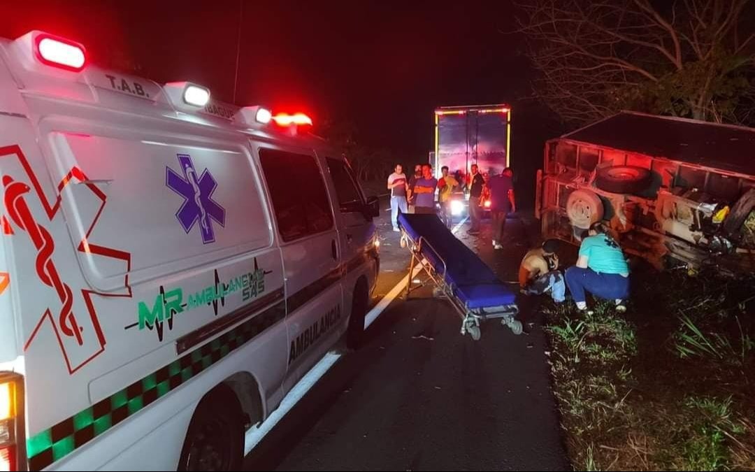 Accidente de furgón dejó un hombre muerto en la variante de Ibagué