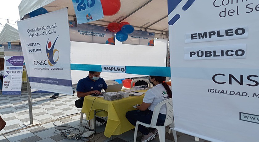 Abren convocatoria para 4.700 vacantes de carrera administrativa