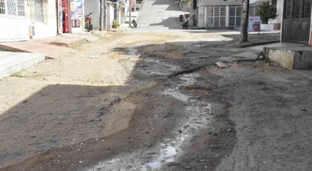 Adiós a los huecos, $2.000 millones serán invertidos en vías del barrio El Pedregal