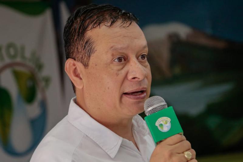 Imputan cargos contra el alcalde de Chaparral por irregularidades en contrato de mercados