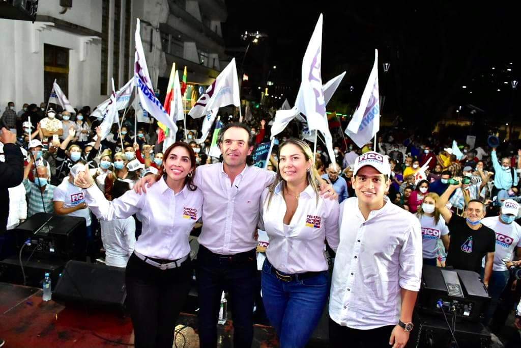 Alcalde Hurtado de frente con ‘Fico’