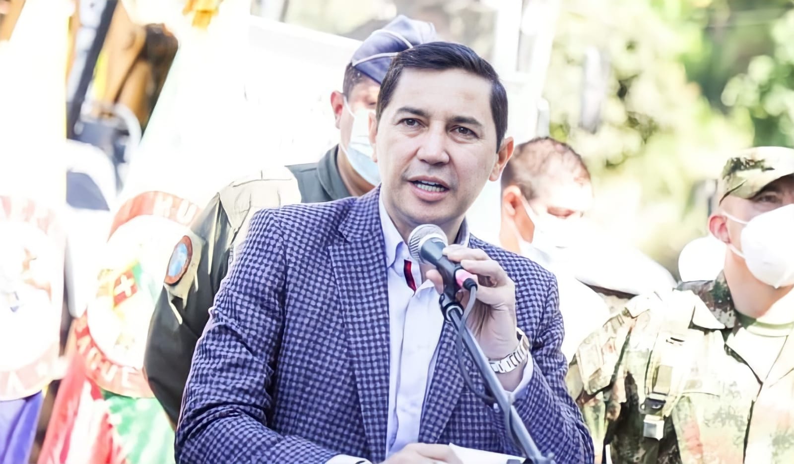 Alcalde Hurtado se fue de vacaciones por presunto estrés