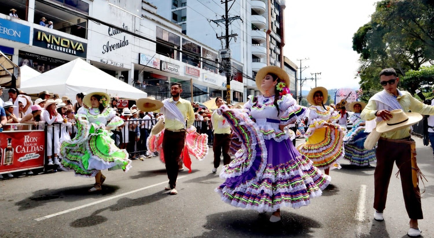 Alcaldía ratifica la realización de los desfiles del Festival Folclórico por la carrera Quinta