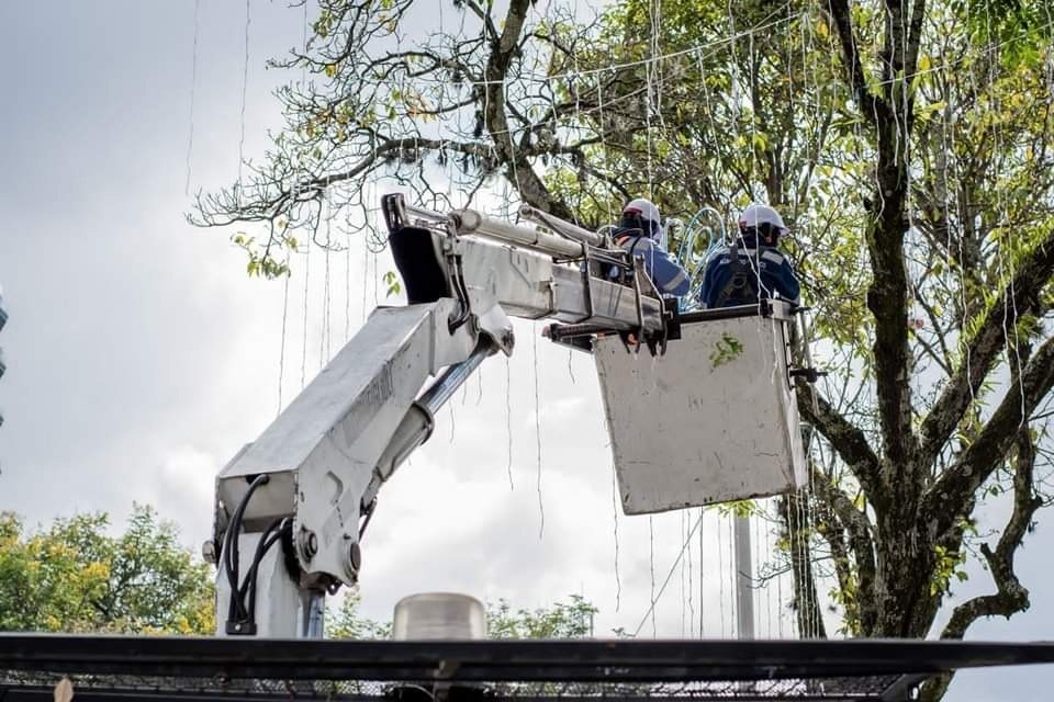 Alumbrado de Ibagué, hecho por ibaguereños