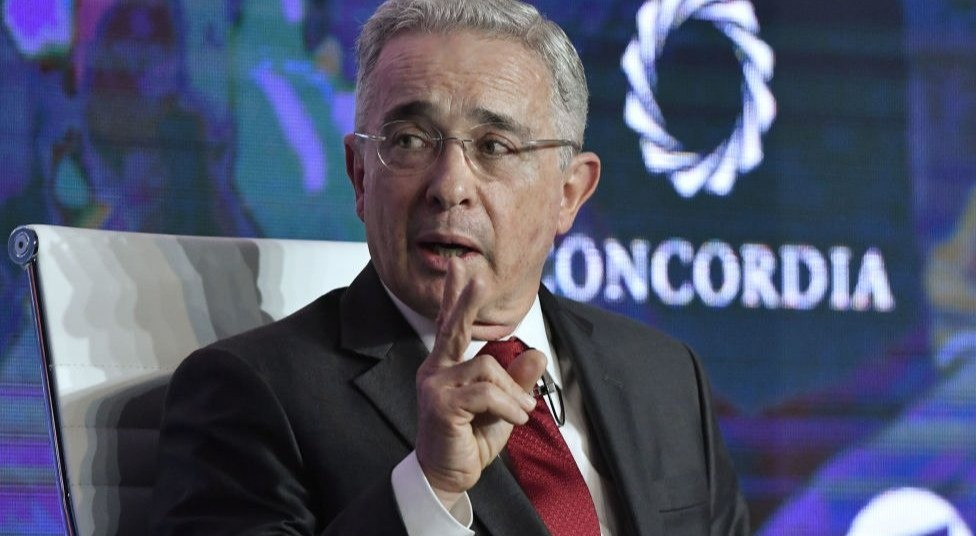 Uribe será acusado por el delito de calumnia agravada