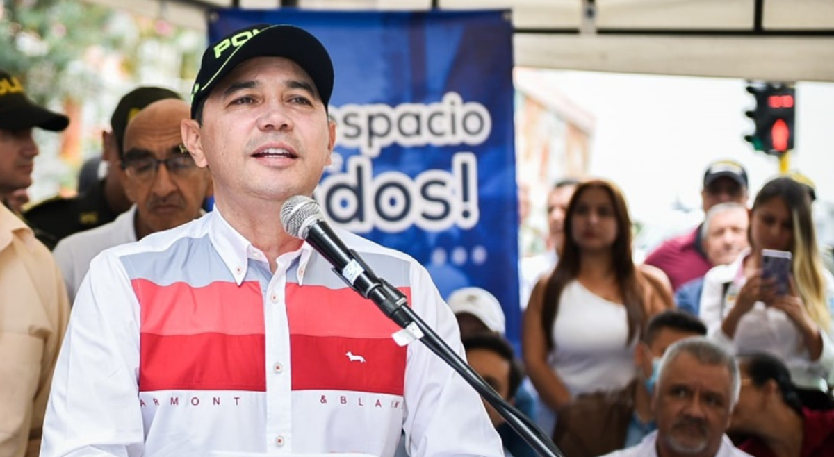 Hurtado despidió a tres secretarios de despacho y la gerente de la USI