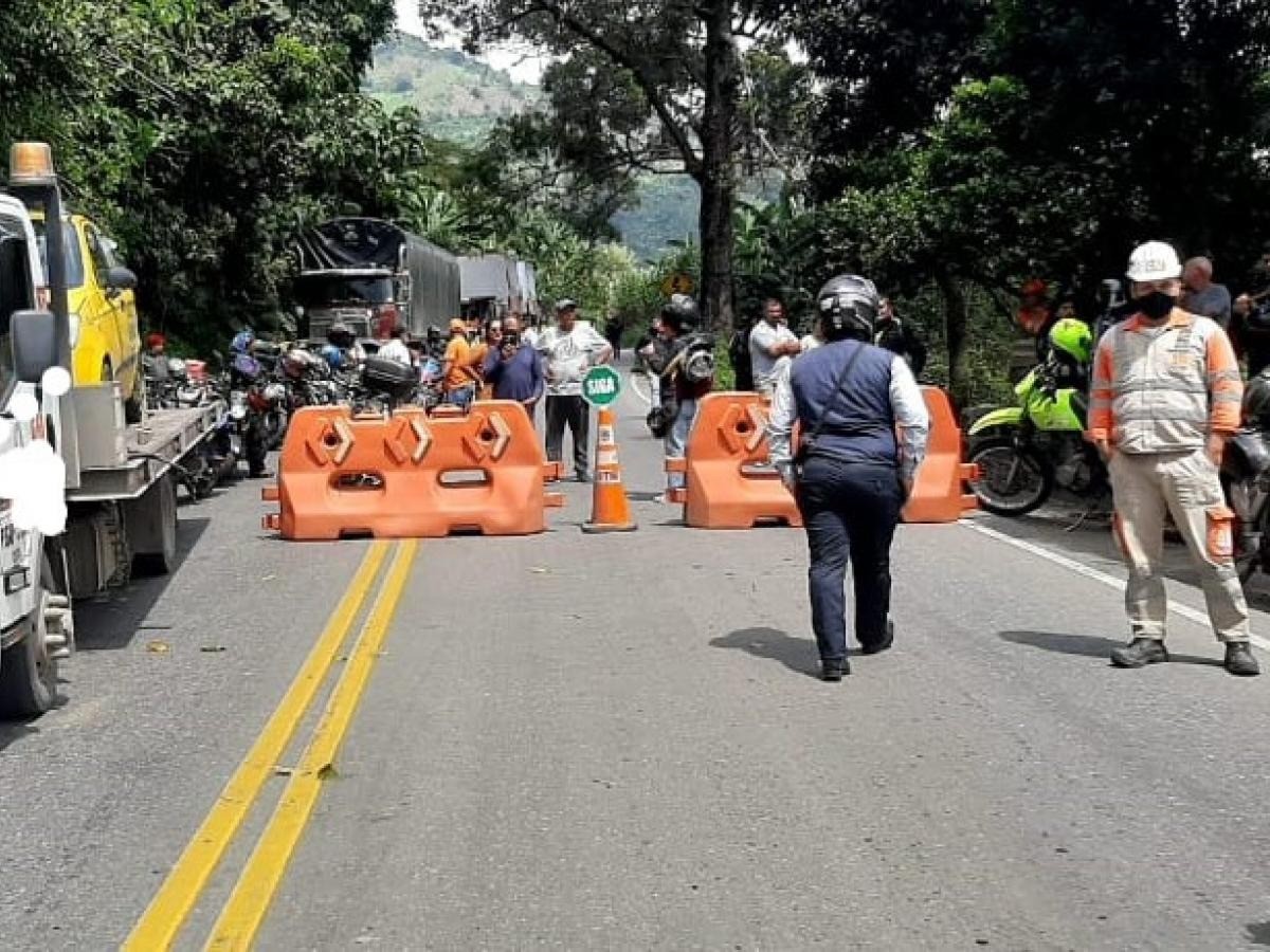 Anuncian nuevo cierre de 18 horas en la vía Ibagué - Cajamarca