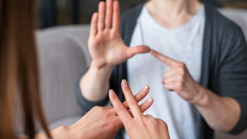 Oportunidad para aprender lenguaje de señas de manera gratuita en Ibagué