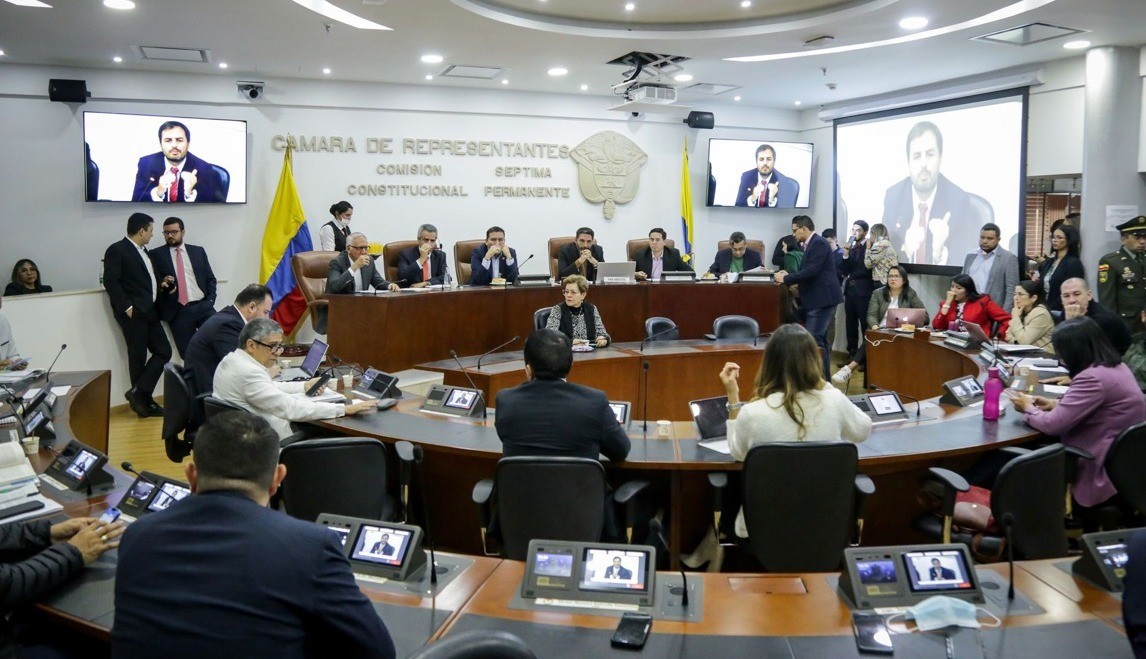 Aprobado en bloque 16 artículos de la reforma a la salud