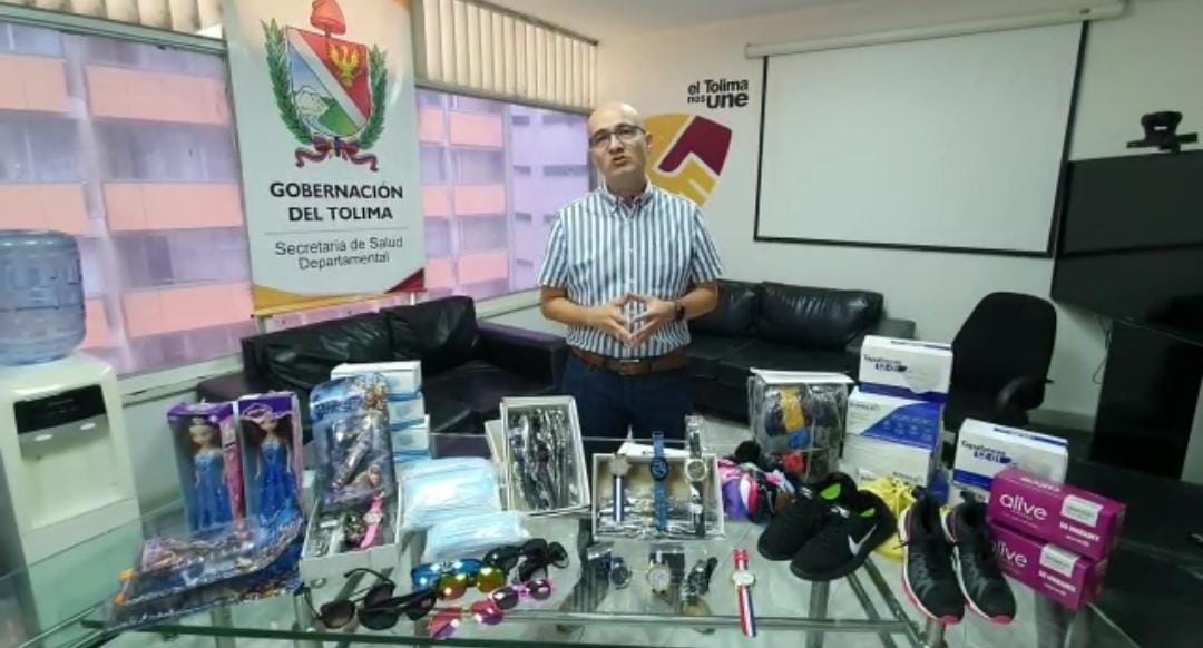 Artículos de contrabando incautados por la DIAN irán a familias necesitadas del Tolima