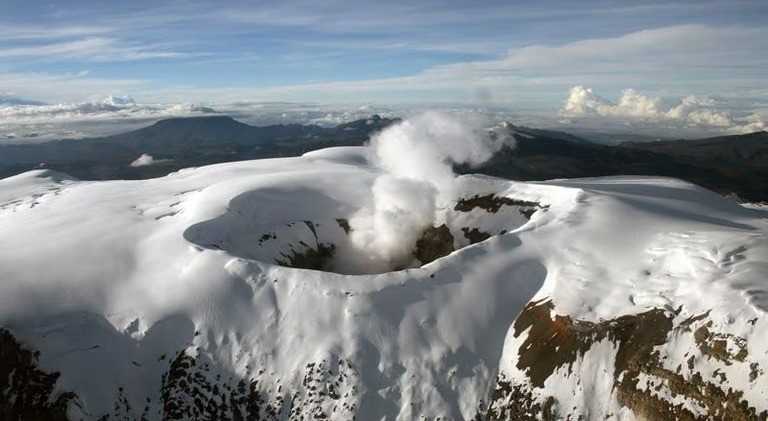Atención. Actividad del volcán Nevado del Ruiz pasa de nivel Amarillo a Naranja