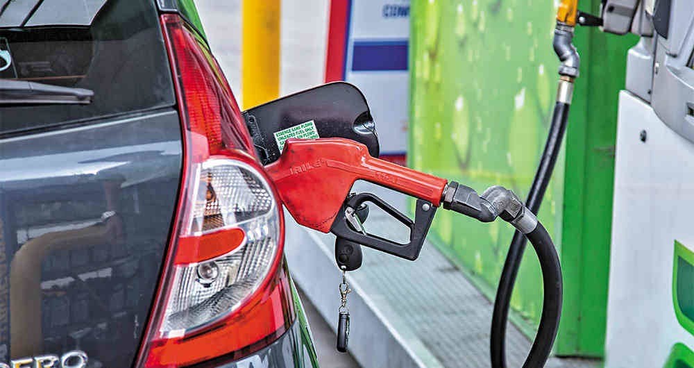 El precio de la gasolina seguirá subiendo durante el 2023