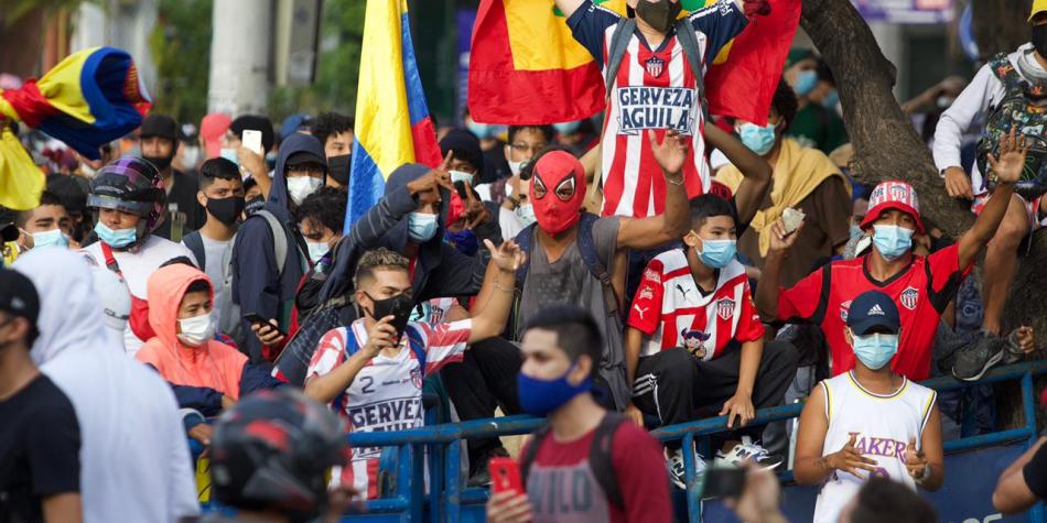 “El fútbol no puede servir para encubrir la pobreza y la muerte”: barras