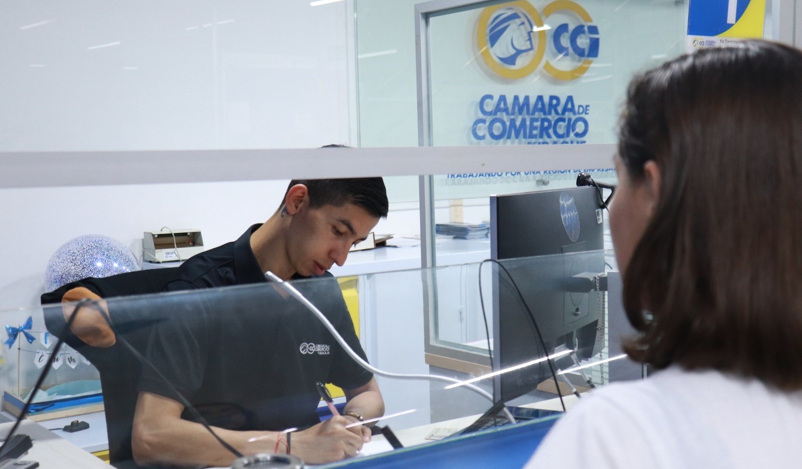 Estos son los beneficios de renovar la matrícula mercantil