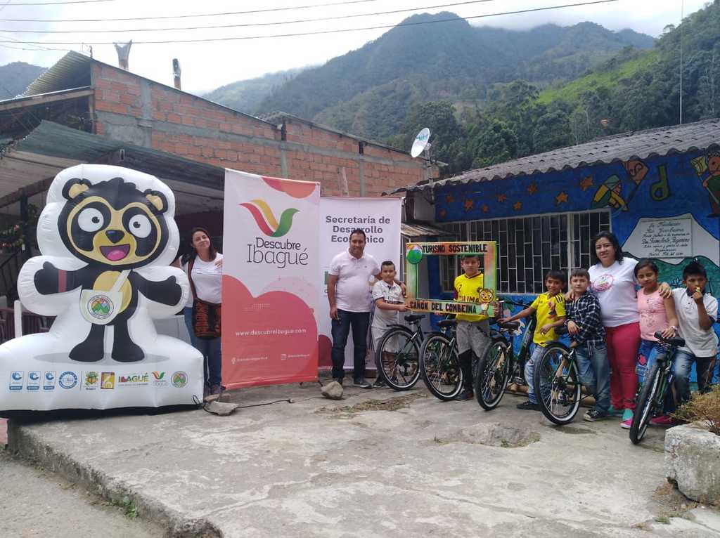 Instalan sistema piloto de bicicletas públicas en el corregimiento de Juntas