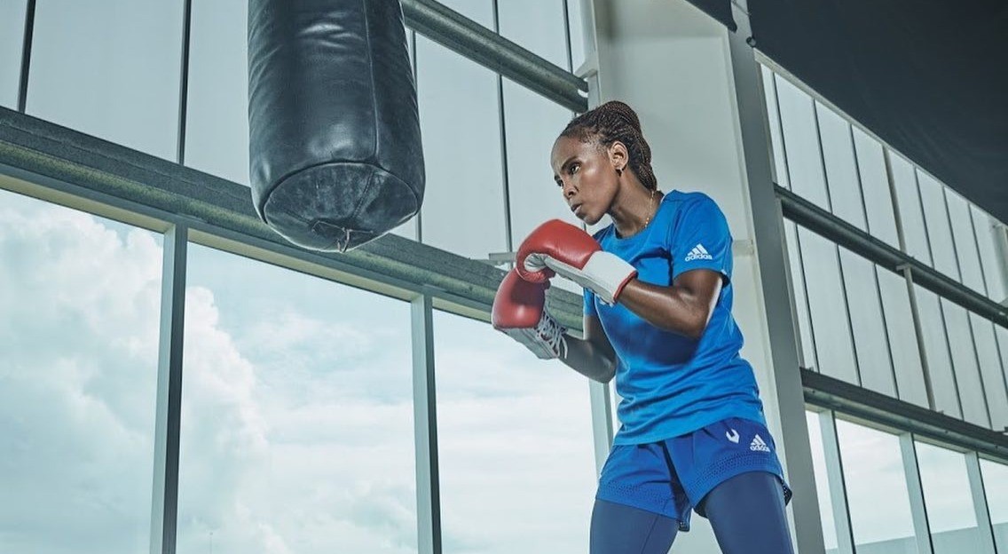 Boxeadora Ingrit Valencia rumbo a París