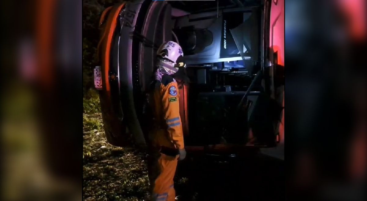 Bus de la empresa Flota Magdalena se accidenta en variante Gualanday