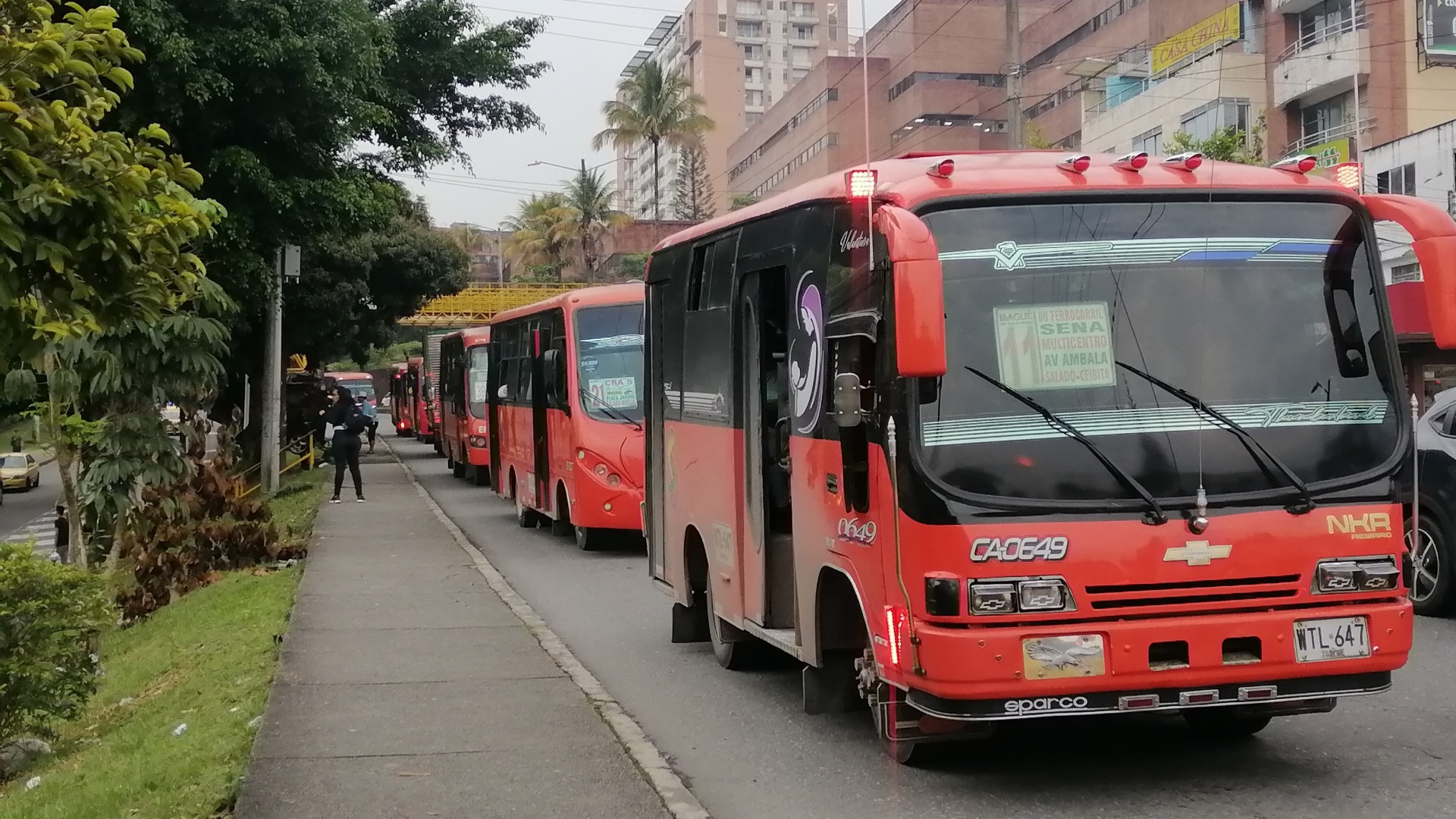 Buseteros anuncian paro, Alcaldía de Ibagué amenaza con represalias
