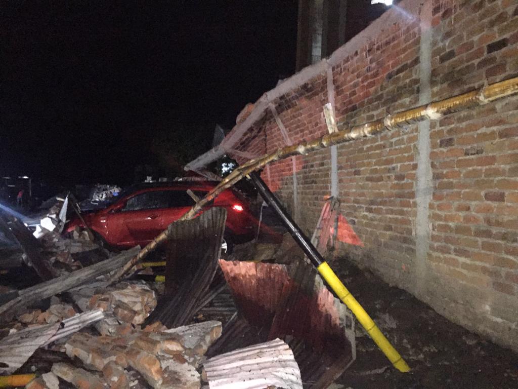 Cae muro de en parqueadero del barrio La Pola de Ibagué