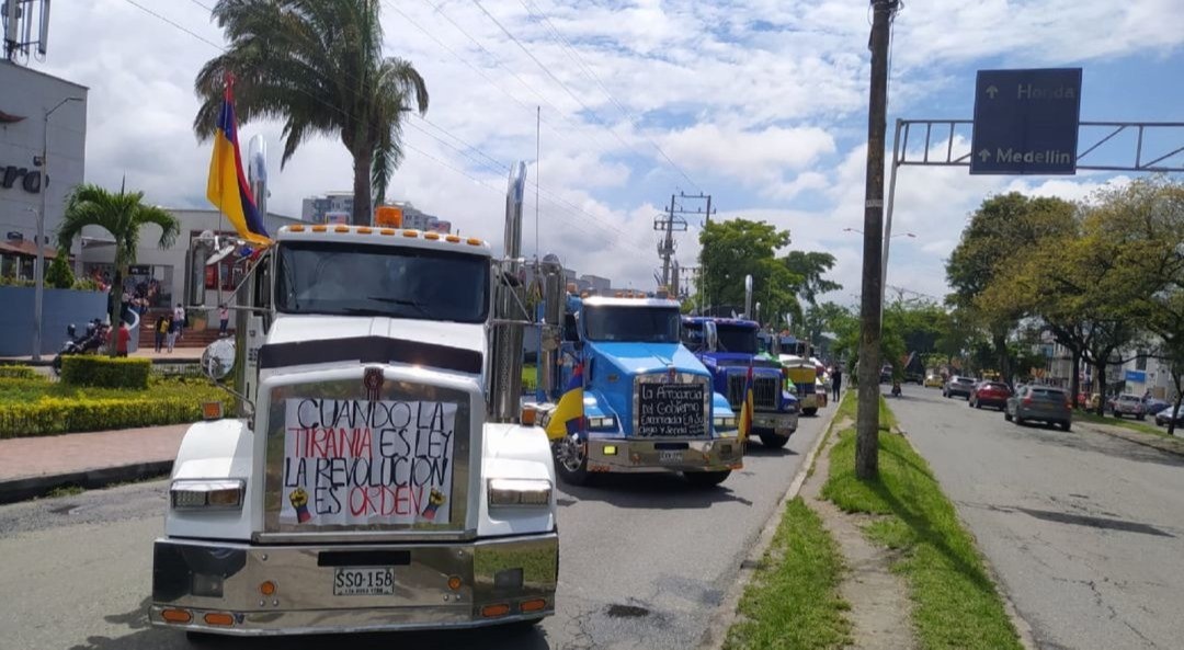 Camioneros del Tolima rechazan irse a paro contra el gobierno Petro