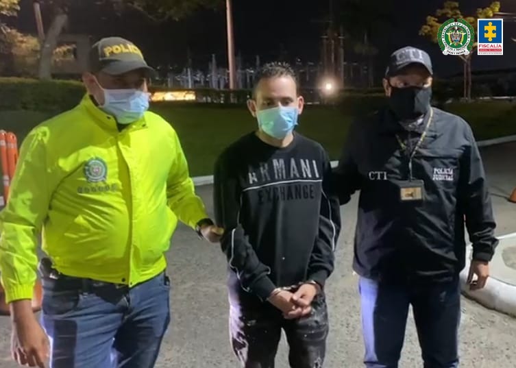 Capturan a estafadores de usuarios de bancos con falsas tarjetas de crédito