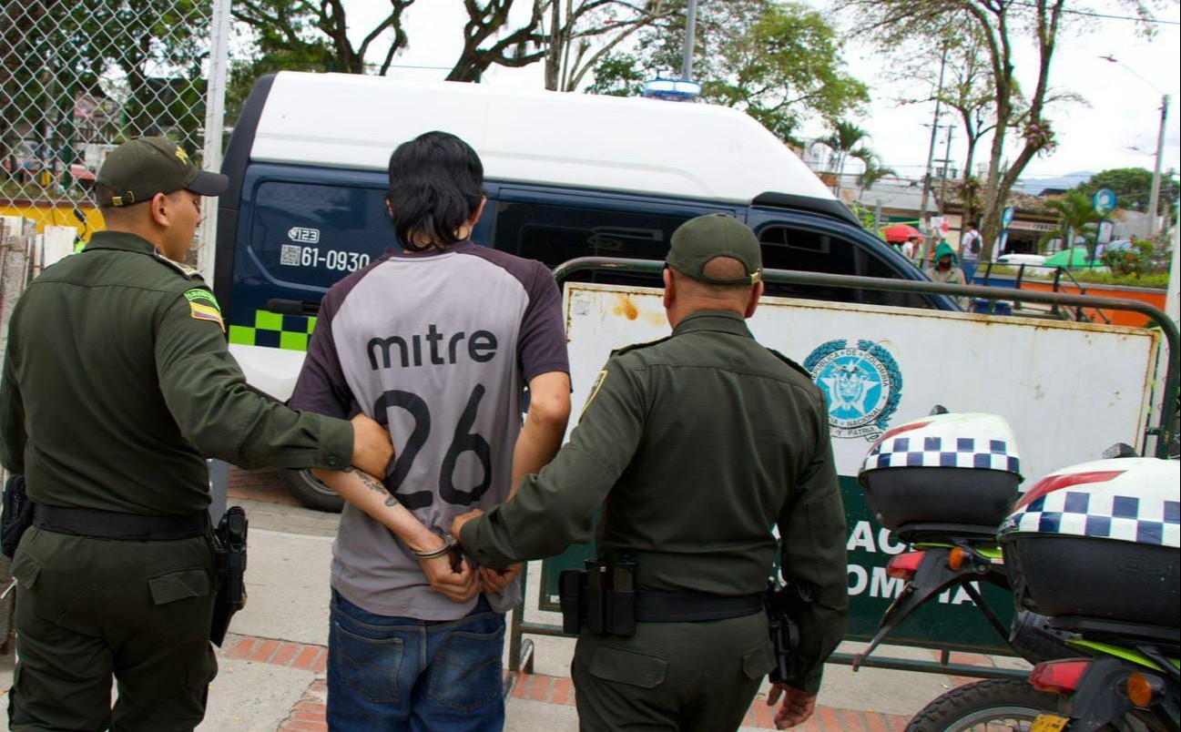 Capturan a un joven que estranguló y mató a su perro en Ibagué