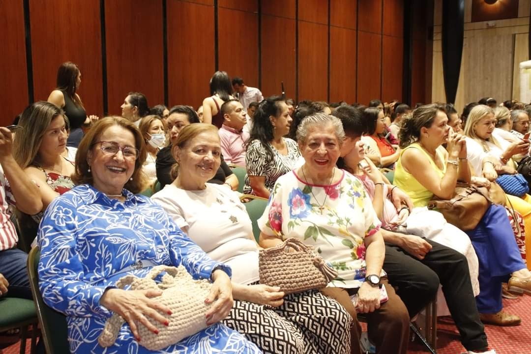 Más de 260 mujeres se graduaron de la mano de la Casa de la Mujer Empoderada del Tolima