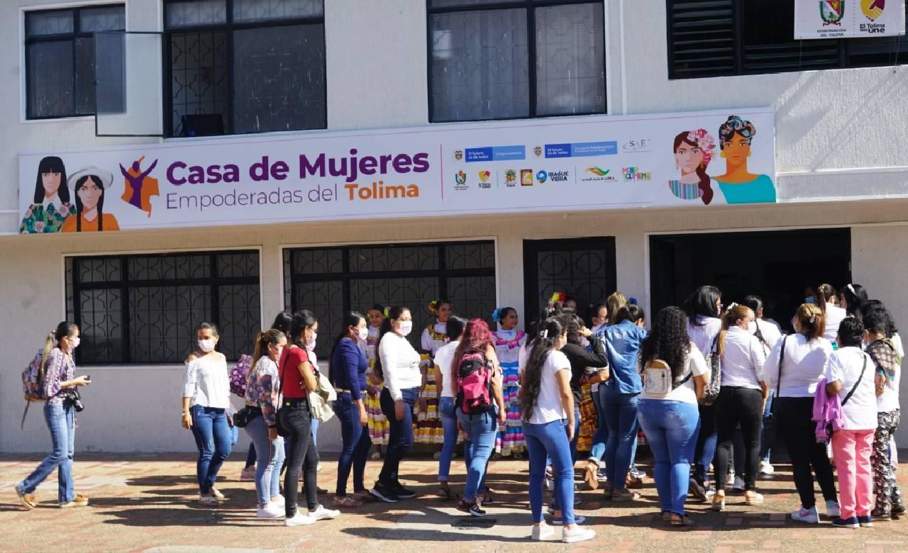 Casa de Mujeres Empoderadas del Tolima recibe a 40 mujeres del Valle de San Juan