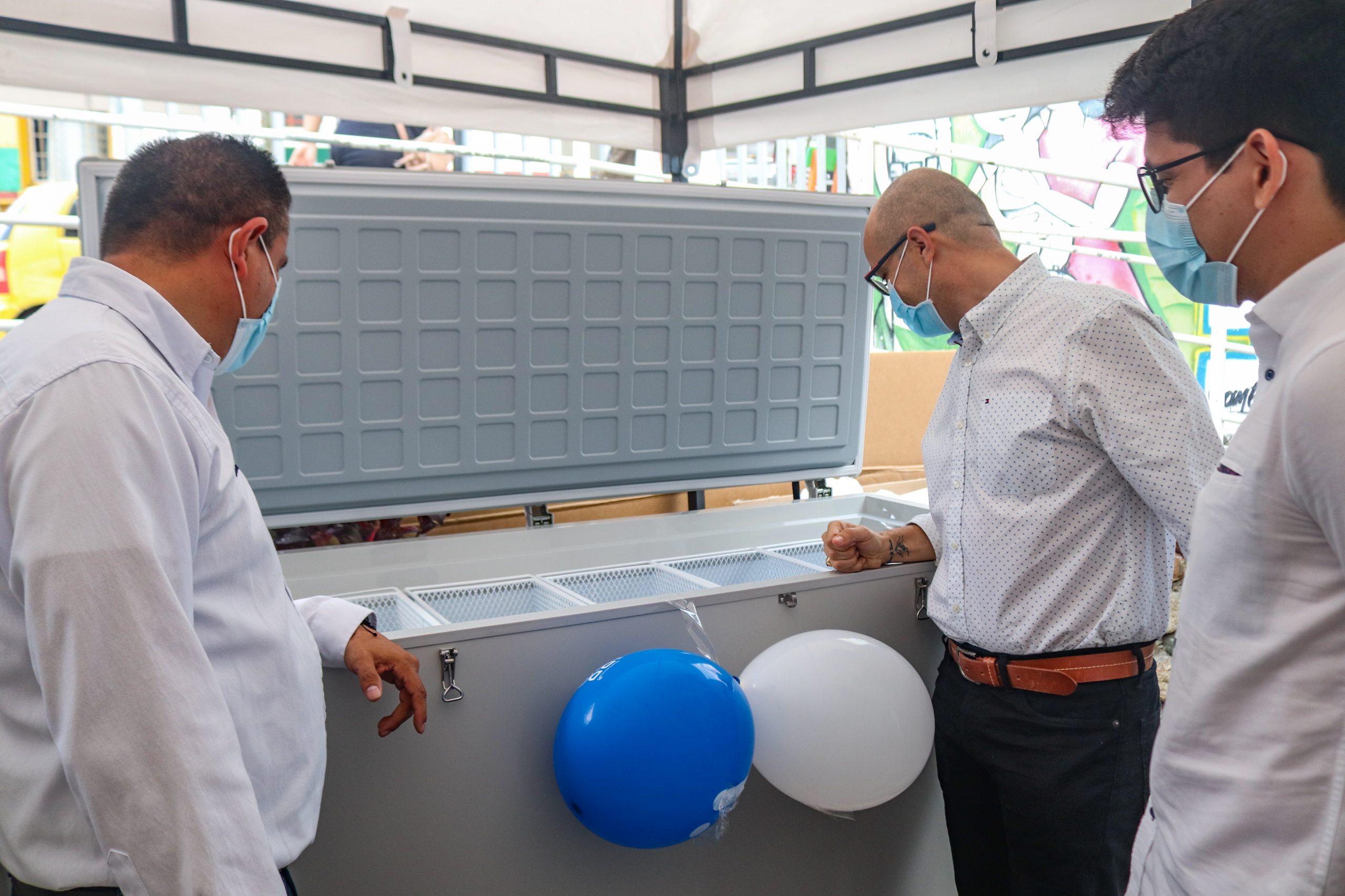 Celsia donó equipos para refrigerar vacunas en 18 hospitales del Tolima