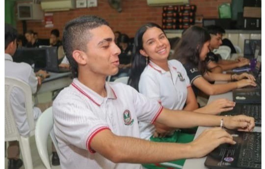 Celsia entrega internet gratis a escuelas del Tolima