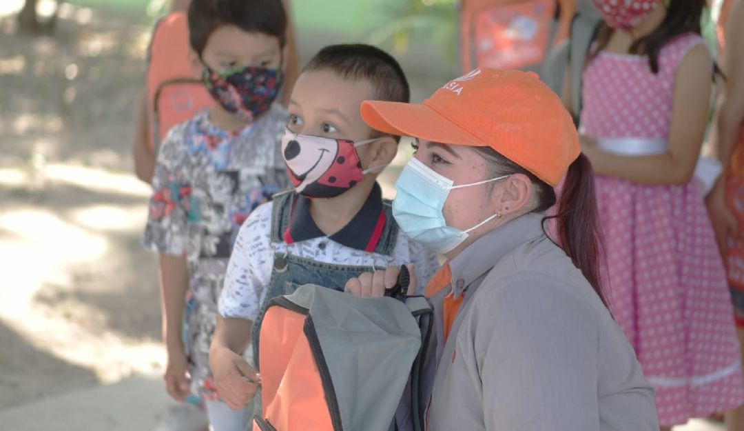 Celsia entregó en el Tolima 8.480 paquetes escolares