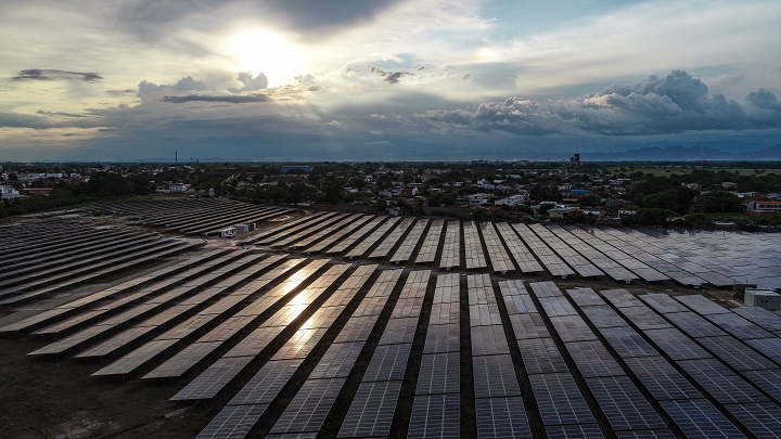 Granja solar de El Espinal generará 9,9 megavatios de energía limpia