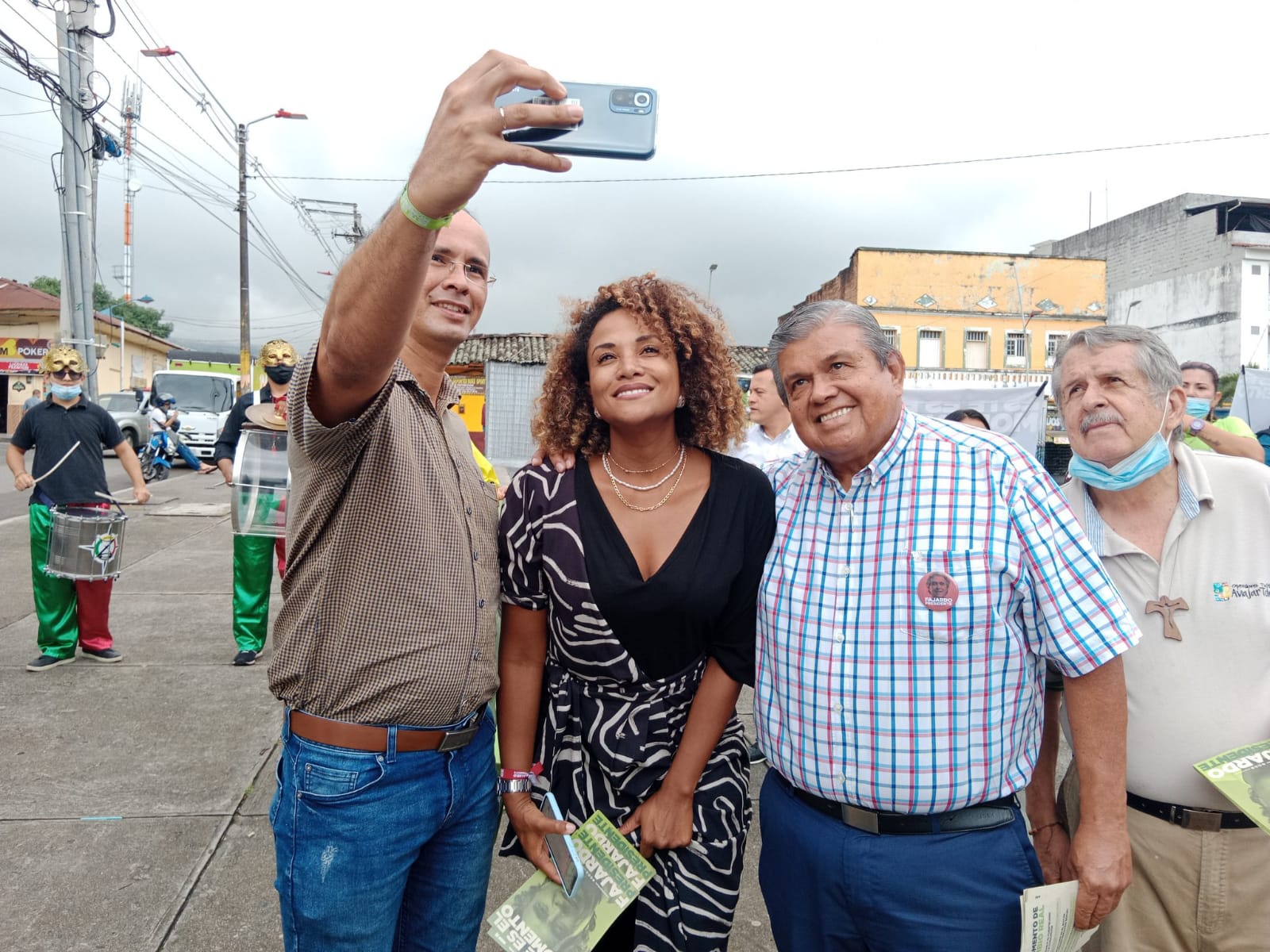 "Colombia lo que necesita es un gobierno de centro": Mábel Lara