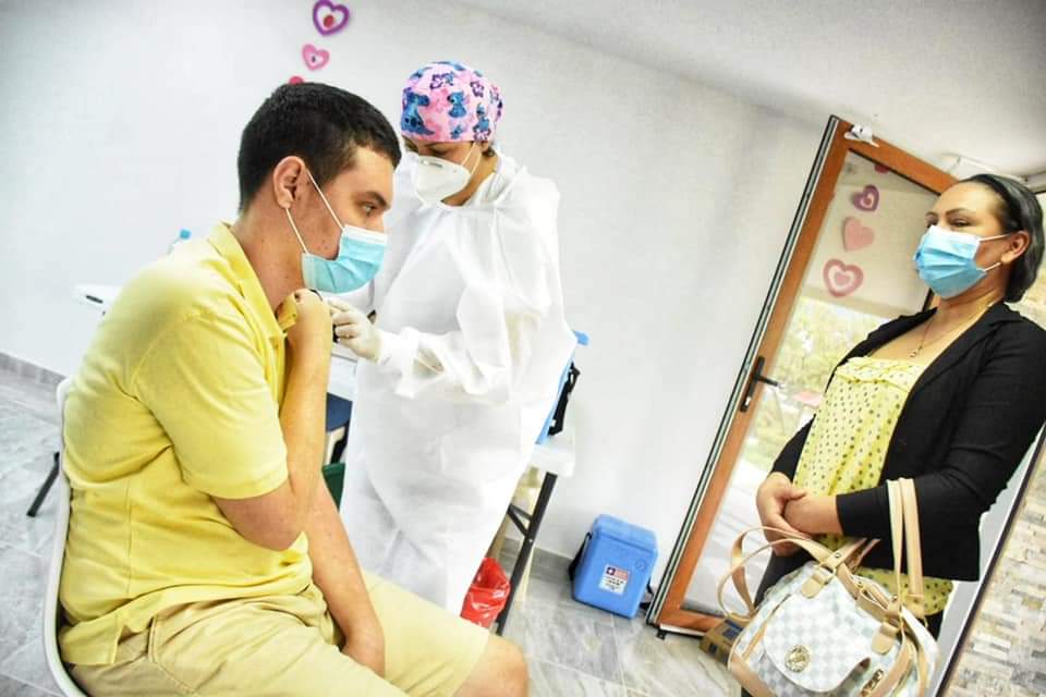 Colombia recibió este miércoles 338.130 dosis de vacunas de Pfizer