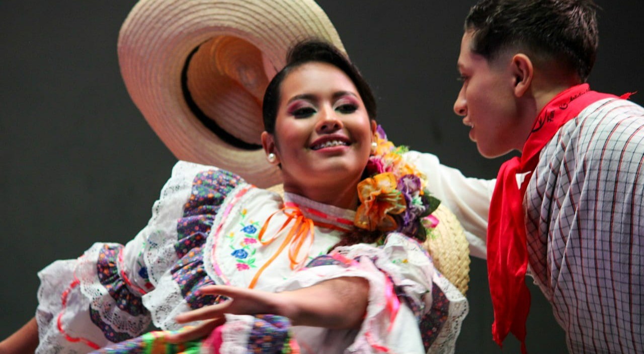 Pareja ibaguereña se queda con el Concurso de Danza Inés Rojas Luna