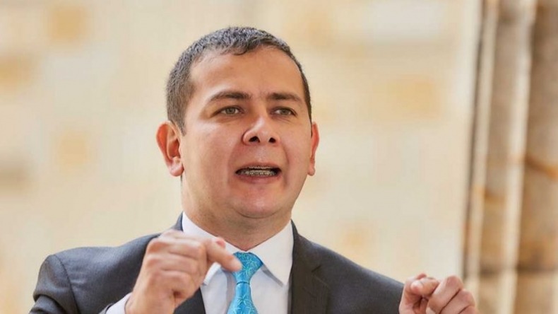 Corte Suprema llama a juicio al senador Barreto por ocultar aportes a su campaña