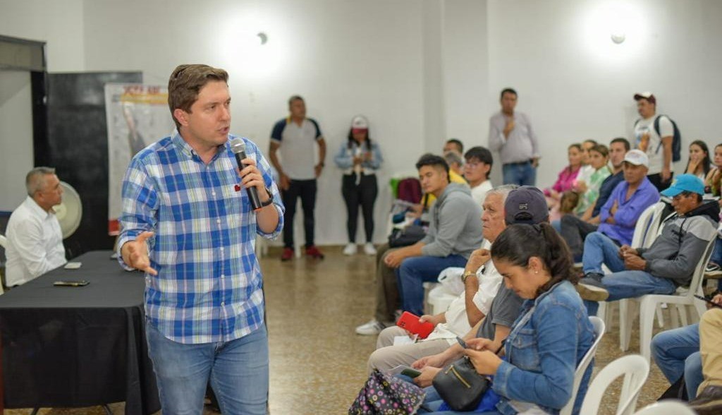 Creación de un centro integral para supervisar la seguridad y el transporte, propone Hincapié