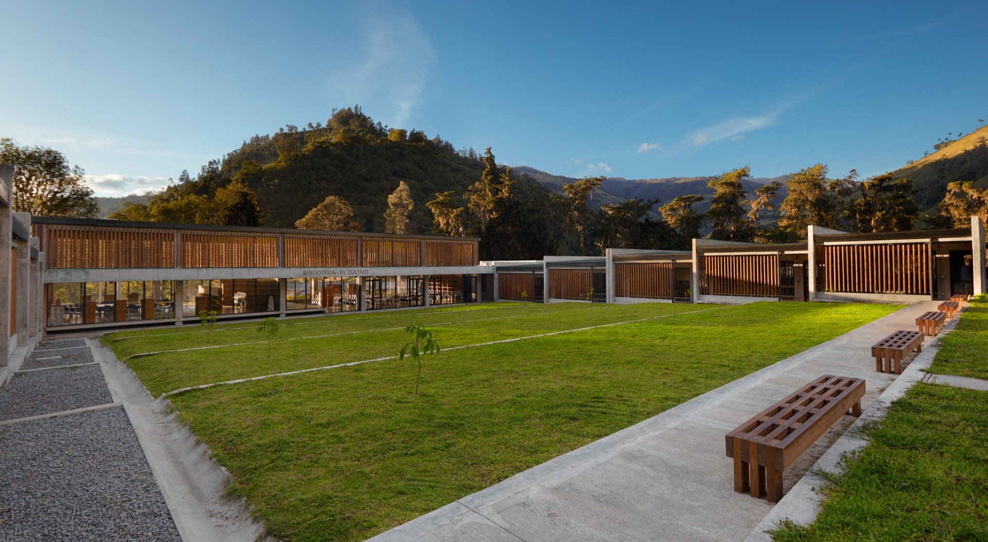 Crepes&Waffles inaugura nuevo colegio agrícola en Cajamarca