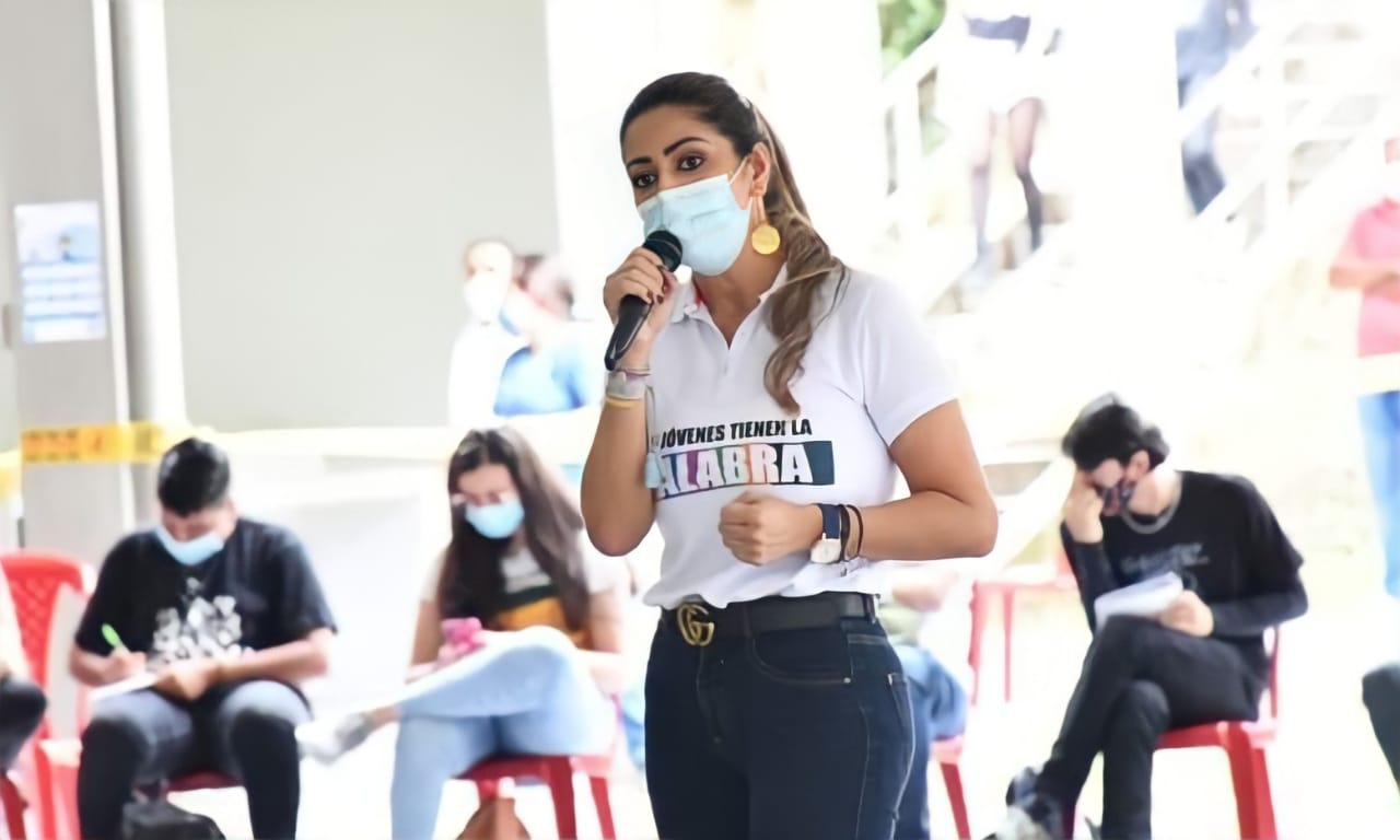 Críticas a la representante Matiz, por hundir reforma a la Policía