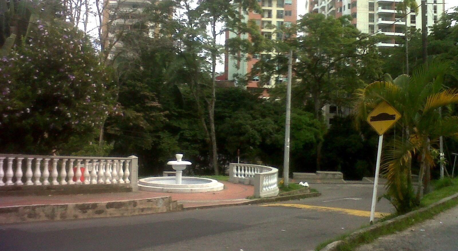 Delincuentes secuestraron y robaron a un músico en el parque Centenario
