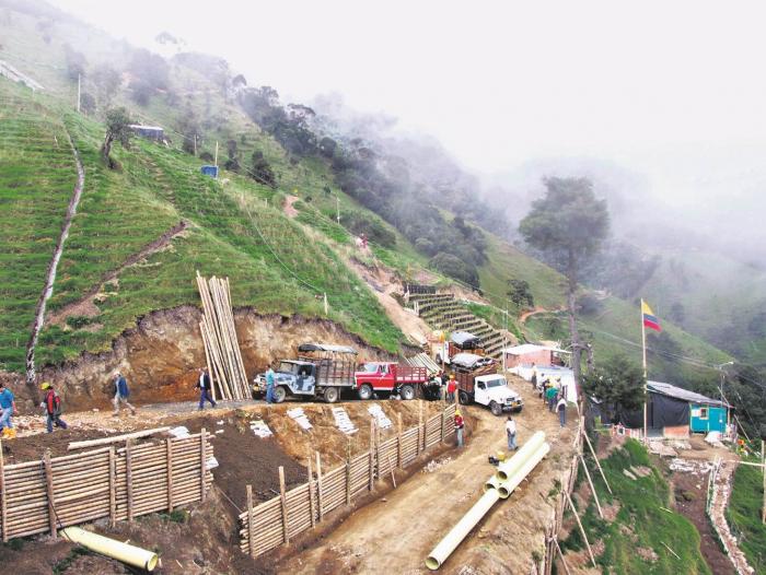 Denuncian que AngloGold estaría interfiriendo recuperación ambiental en Cajamarca