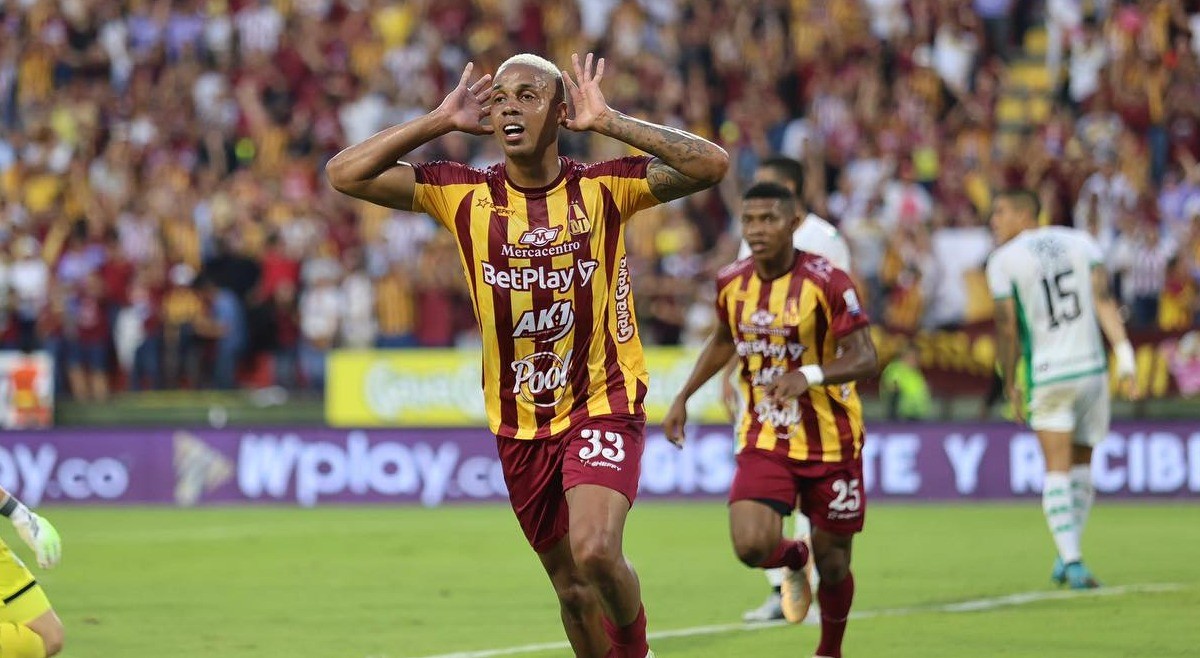 Deportes Tolima lidera el camino hacia la final, desafiando las expectativas económicas