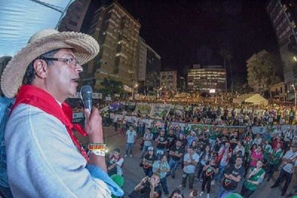 Desde Ibagué, Petro se dirigirá a las bases liberales de Colombia